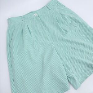 EP Pro Shorts Seersucker 90s Women Size 10 Green White Striped Pleated Bermuda